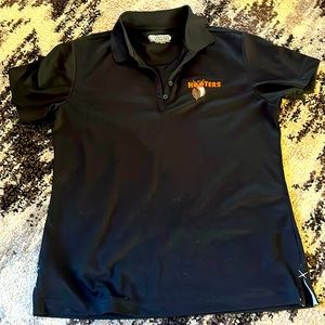 Hooters polo